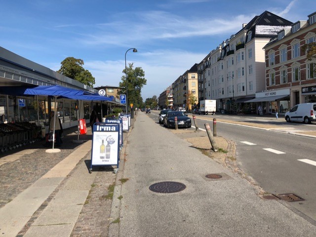 Bike lane by Irma supermarket, Copenhagen