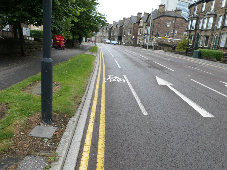 East Parade, Harrogate, cycle lane