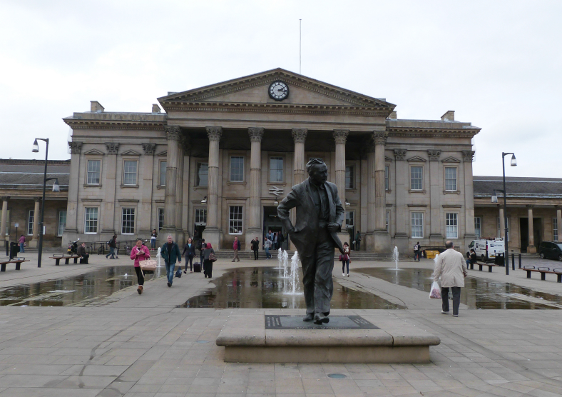 Huddersfield station and Harold Wilson statue