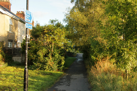 Signs to Nidderdale Greenway from Claro Way