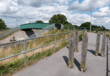 Footbridge over railway at Dragon Junction