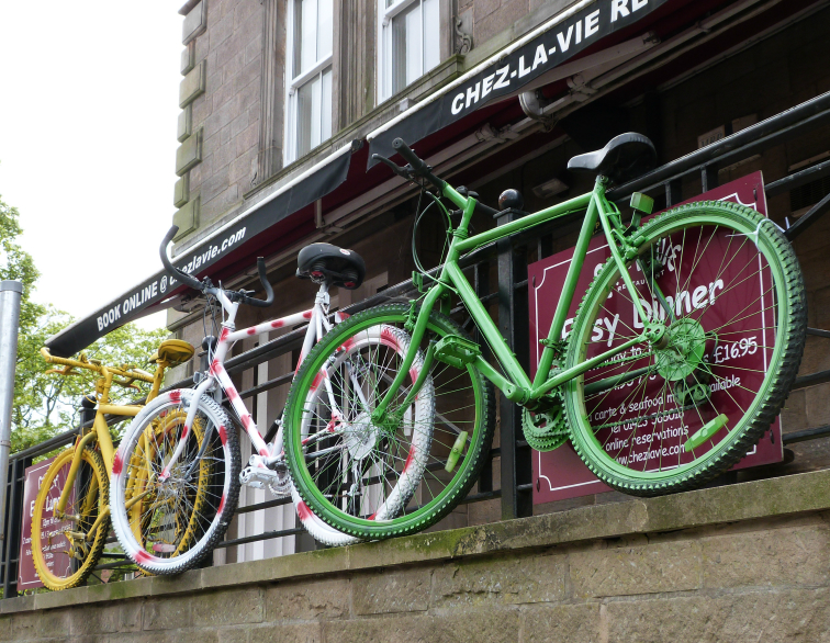 Tour de France bikes outside Chez la Vie, Harrogate