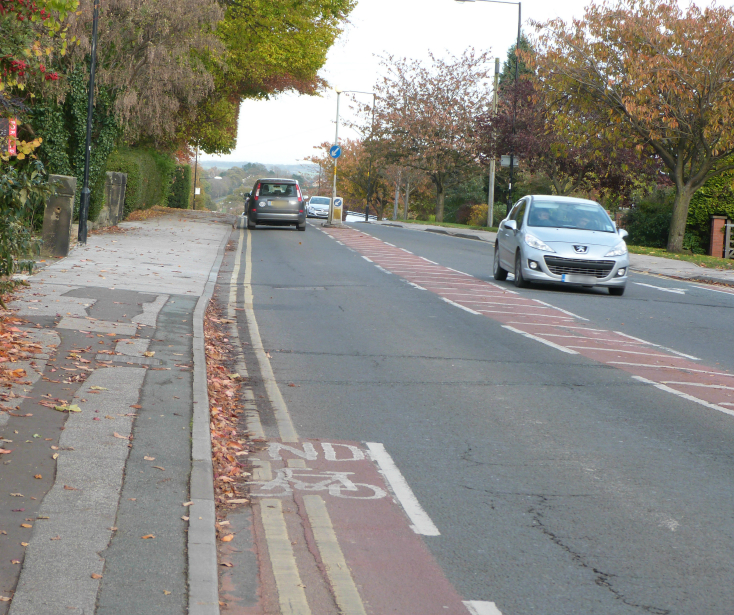 Poor cycle route on Hookstone Chase