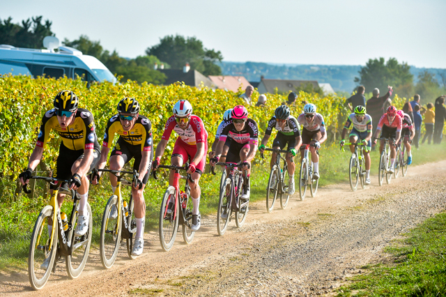 White roads on Paris Tours 2021