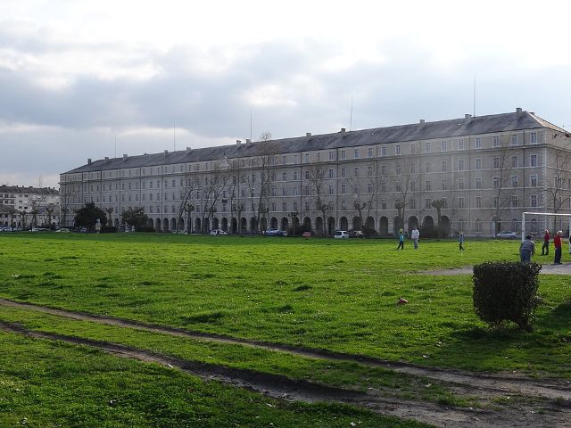 Caserne Bernadotte, Place Verdun, Pau