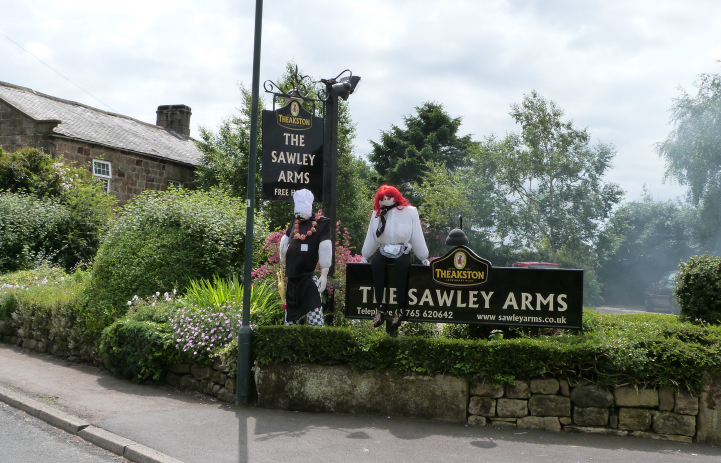 Figures outside Sawley Arms Figures outside Sawley Arms