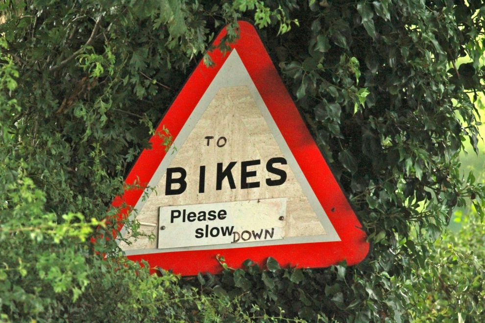 Bikes slow down sign, Watergate Road