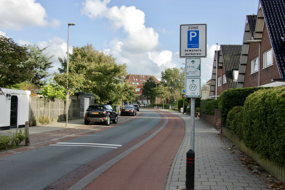 Protected bike lane, Zandvoort